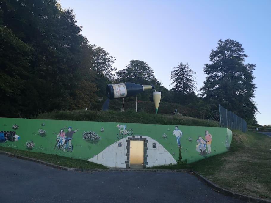 Gite "La Bulle De Lena" Avec Petit-Dejeuner Garage Et Parking Flavigny Luaran gambar